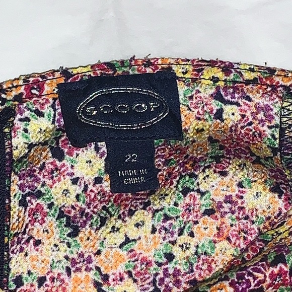 Scoop NYC A-Line Floral Skirt with side slit (size 22) - Picture 2 of 7